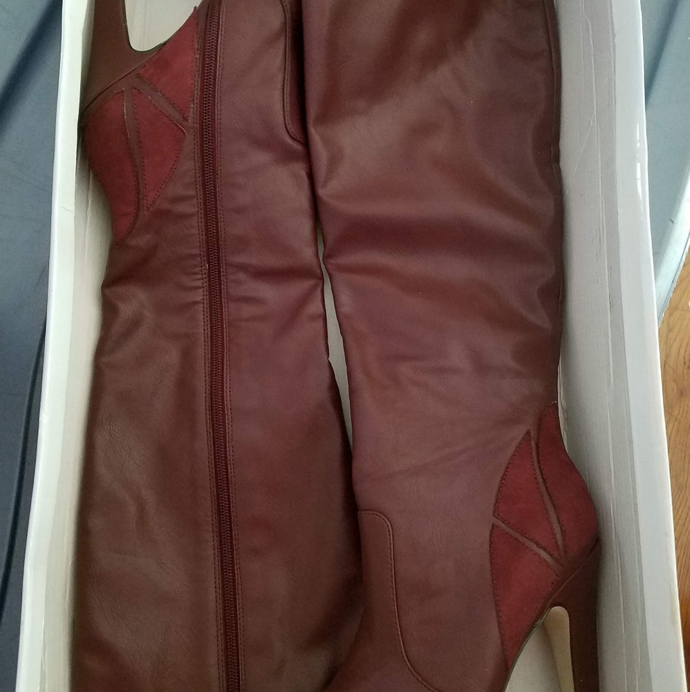 Knee High Platform Boot - Picture 2 of 8